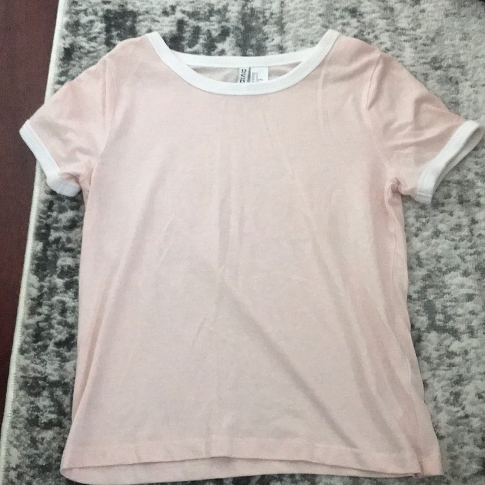 Pink cropped t shirt